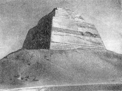 Медум. Пирамида Снофру. Начало IV династии