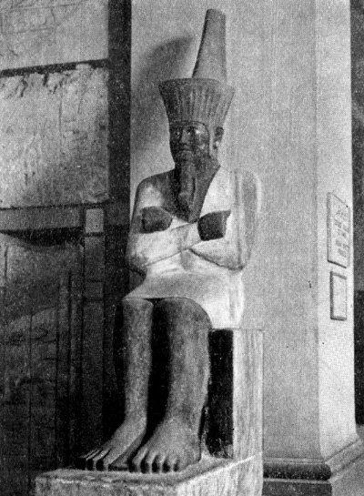 Статуя фараона Ментухотепа I (Музей в Каире)