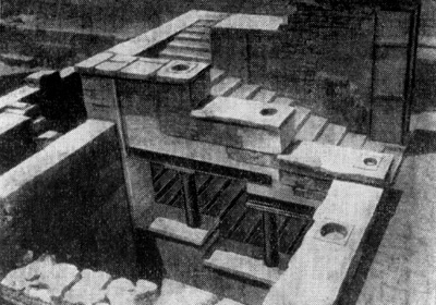 Кносс. Лестница с колоннами в жилой части дворца, около 1600 г. до н. э.