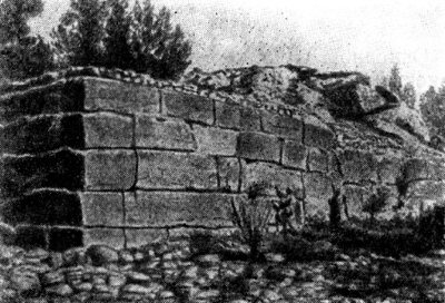 Ван. Крепостная стена Сардури