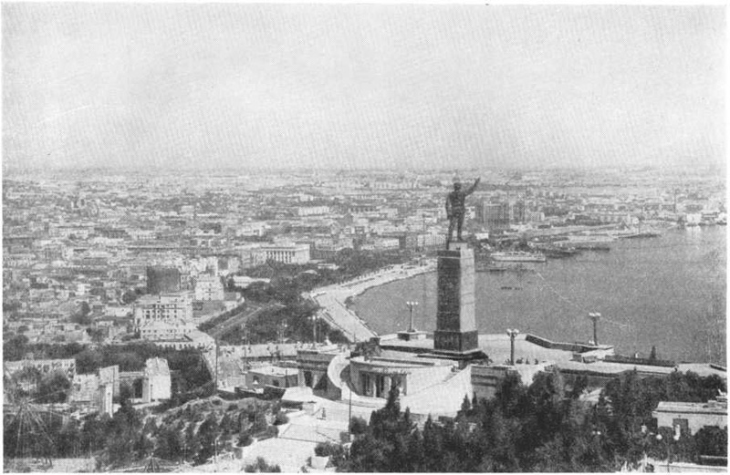 Баку. Панорама набережной с Нагорного парка