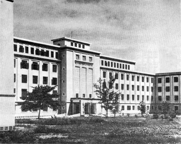 Ханой. Институт энергетики и ирригации. 1963 г. Общий вид