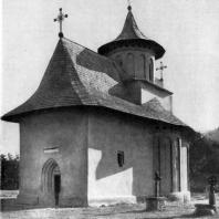 Церковь монастыря в Пэтруэце. Вид с юго-запада