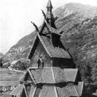 Церковь в Боргунде (Borgund stavkyrkje). 12 век. Вид с юго-запада