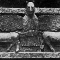 Орел, когтящий оленей. Рельеф из Эль-Обейда. Медь. Около 2600 г. до н. э. Лондон. Британский музей