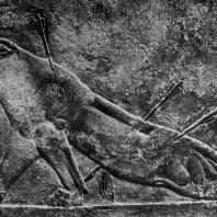Раненая львица. Рельеф из дворца Ашшурбанипала в Ниневии. Алебастр. Середина 7 в. до н. э. Лондон. Британский музей