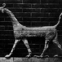 Фантастический зверь. Изразцовое изображение с ворот Иштар в Вавилоне. Около 570 г. до н. э. Берлин