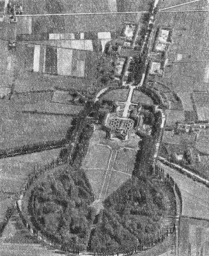 Барокко в архитектуре Италии. Ступиниджи близ Турина. Замок, с 1729 г., Ф. Ювара. Вид с воздуха