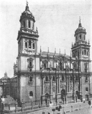 Архитектура Испании: Хаен. Собор начат в 1552 г., П. де Вальдельвира. Главный фасад построен в 1686 г., Э. Лопеса де Рохас. Башни достроены в 1688 г. Главный фасад