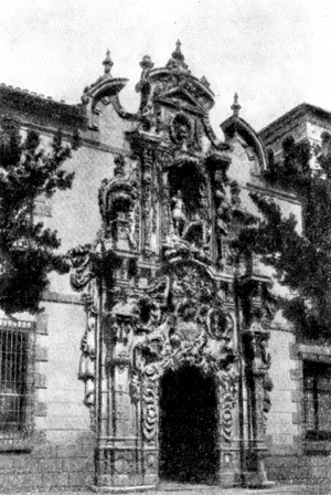 Архитектура Испании: Мадрид. Богадельня, портал — П. Рибера.