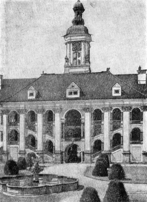 Архитектура Австрии: Санкт-Флориан. Монастырь, с 1686 г., Я. Прандтауер. Центральная часть фасада с лестничной клеткой