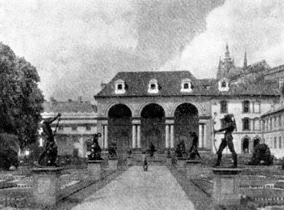 Архитектура Чехии: Прага. Вальдштейнский дворец, лоджия, XVII в.