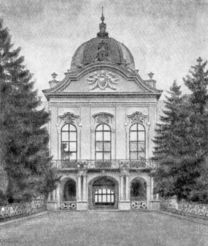 Архитектура Венгрии: Гёдёллё. Дворец Гроссалькович, 1744—1747 гг., А. Мейерхоффер. Центральная часть здания со стороны парка