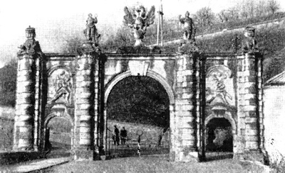 Архитектура Трансильвании: Альба-Юлия. Ворота городских стен, 1714-1738 гг., Д. Висконти