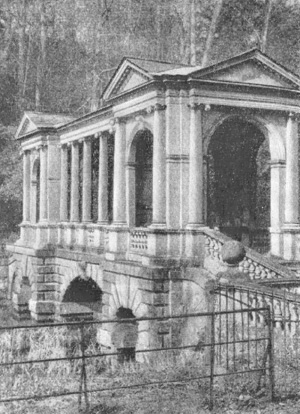 Архитектура Англии: Уилтшир. Поместье Уилтон, Палладианский мост, 1736 г., Р. Моррис