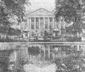 Архитектура Бельгии: 2 — здание Брабантского совета, 1779—1783 гг., Б. Гимар