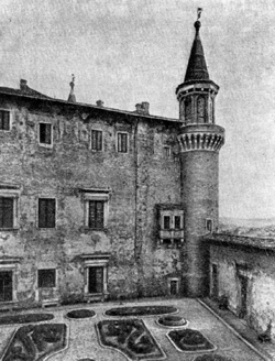Архитектура эпохи Возрождения в Италии: Урбино. Палаццо Дукале. Висячий сад
