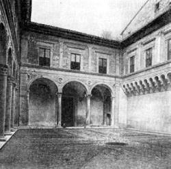 Архитектура эпохи Возрождения в Италии: Губбио — Палаццо Дукале, двор