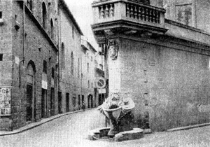 Архитектура эпохи Возрождения в Италии: Флоренция. Буонталенти. Фонтан на углу виа Борго Сант Якопо