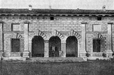 Архитектура эпохи Возрождения в Италии: Мантуя. Палаццо дель Те, 1526—1534 гг. Джулио Романо. Боковой (северный) вход