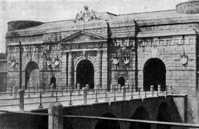 Архитектура эпохи Возрождения в Италии: Верона. Порта Нуова. Микеле Санмикели
