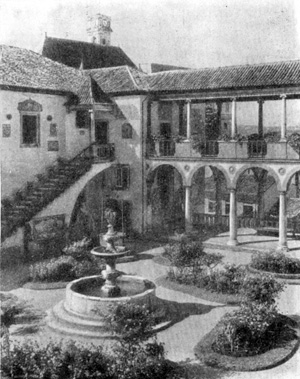 Архитектура Португалии эпохи Возрождения: Коимбра, двор городского музея
