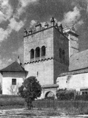 Архитектура Словакии эпохи Возрождения: Кежмарок. Колокольня, 1586 г. (У. Матерер) и башня церкви, 1591 г.