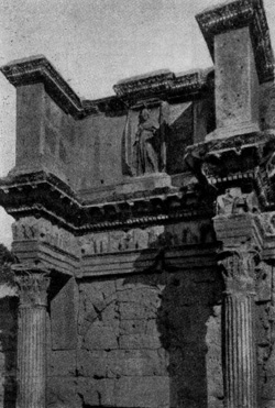 Архитектура Древнего Рима. Рим. Проходной форум, конец I в. н.э. Фрагмент стены форума
